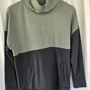 Zelos Gray Cowl Neck Top​
